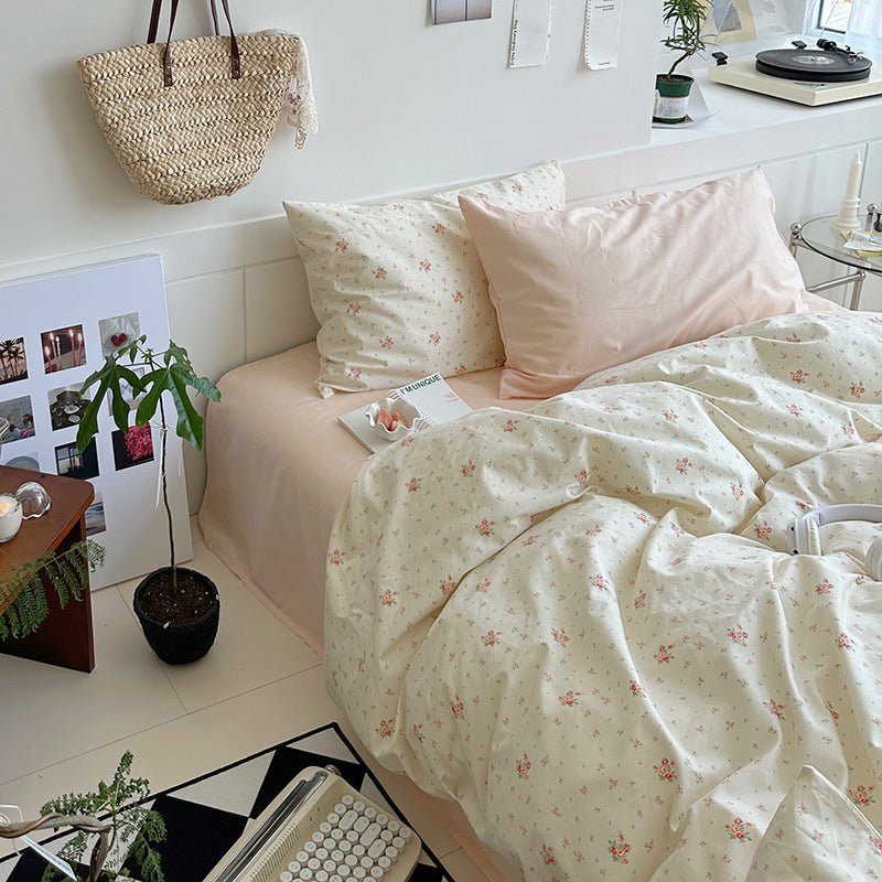 Sweet Floral Bedding Set / Floral Blue