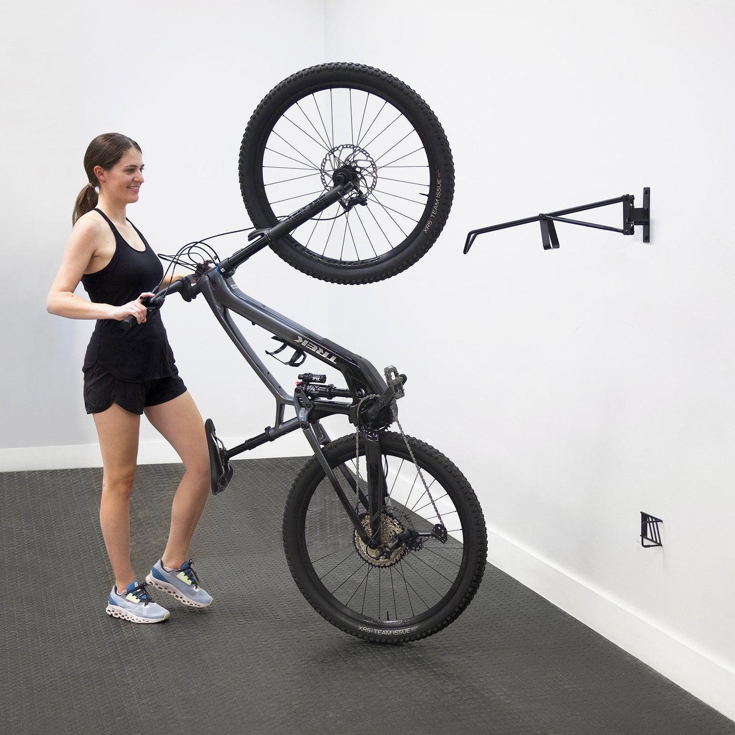SwivelStow No-Lift Road & Gravel E-Bike Rack | 1 Pack