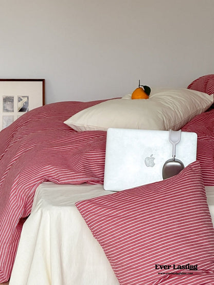 Thin Striped Duvet Cover / Red