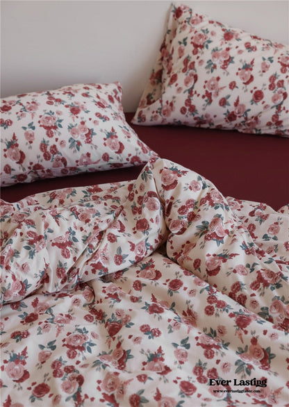 Vintage Floral Jersey Knit Bedding Set / Maroon Red