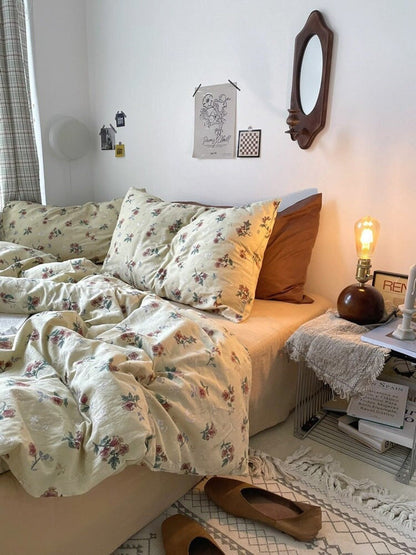 Vintage Inspired Floral Duvet Cover / Brown + Beige