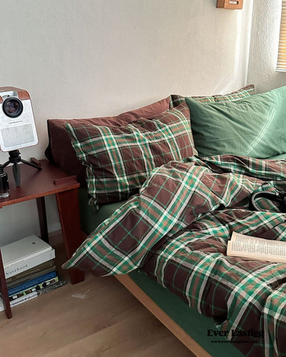Vintage Plaid Bedding Set / Green & Brown