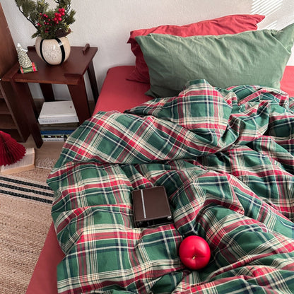Vintage Plaid Bedding Set / Green & Brown