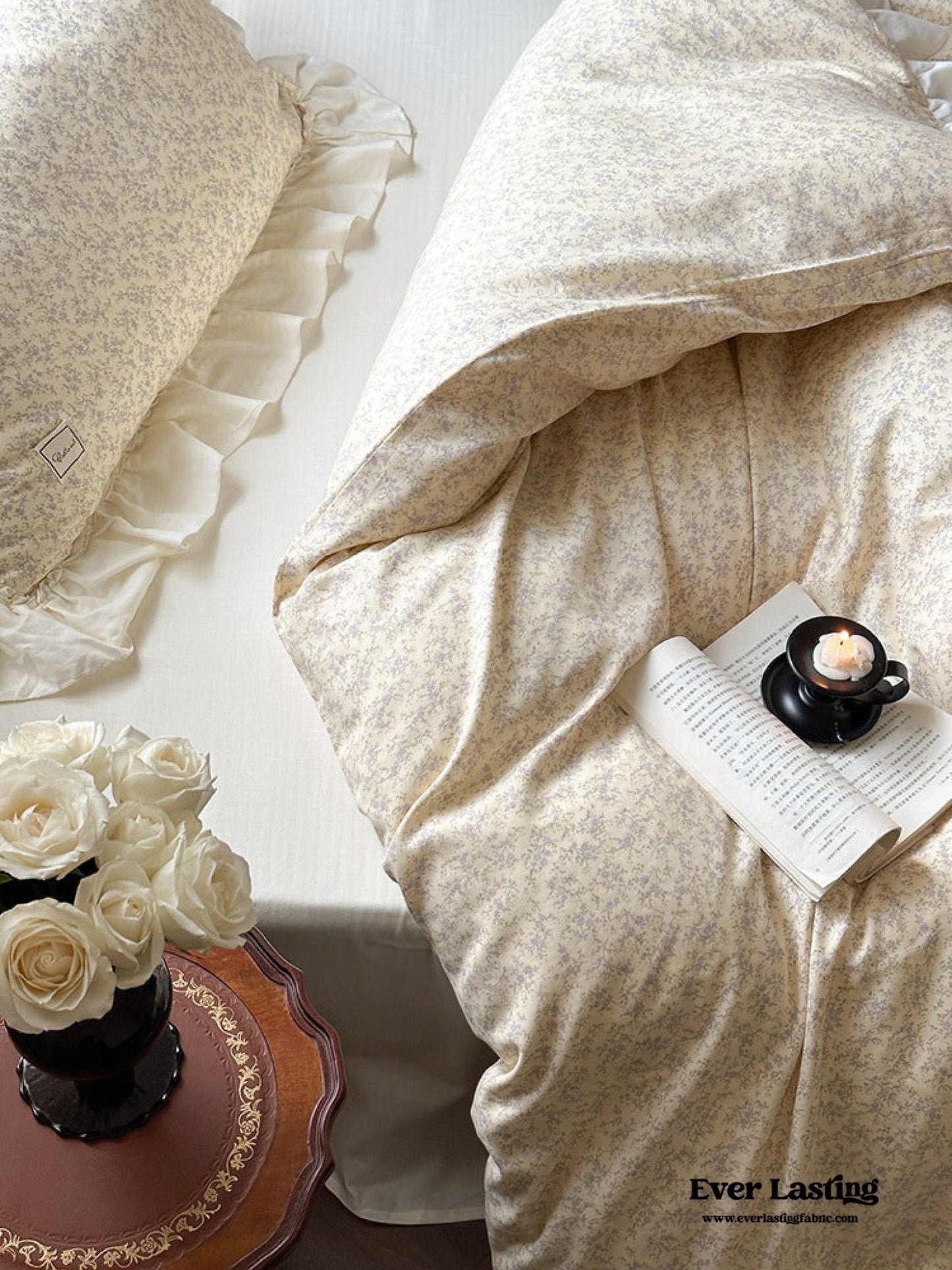 Vivienne Floral Double Gauze Bedding Set / Cobalt Blue