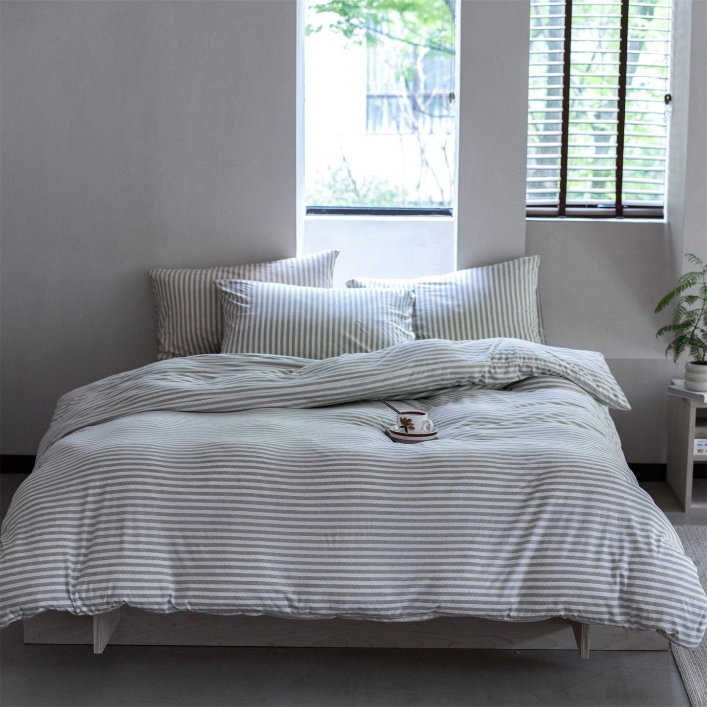 Wren Fresh Striped Jersey Knit Bedding Set / Green
